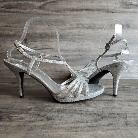 ❤️I. Miller Silver Glittery Strappy Heels - Picture 1 of 8